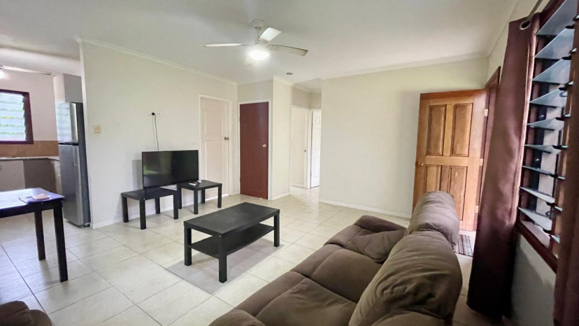 Charming 2-Bedroom Cottage in Mele Bay