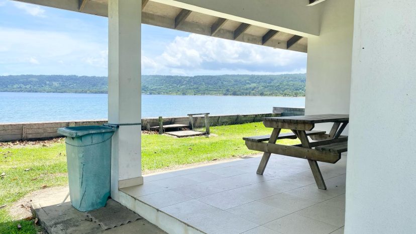Cute 1-Bedroom Flat in Mele Bay