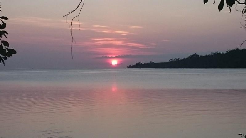 Dream Waterfront Land in Malapoa