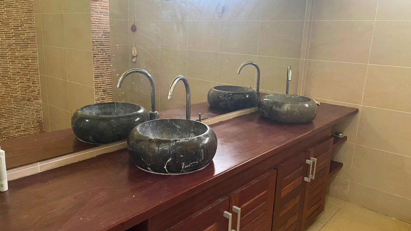 Oasis with Expansive Garden and Lagoon Views in Erakor